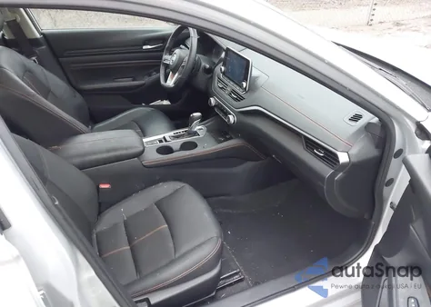 2021 Nissan Altima Sr Intelligent Awd z USA, uszkodzony, nr VIN 1N4BL4CW2MN379119